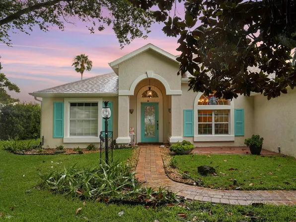 789 Captains Dr, Saint Augustine, FL 32080