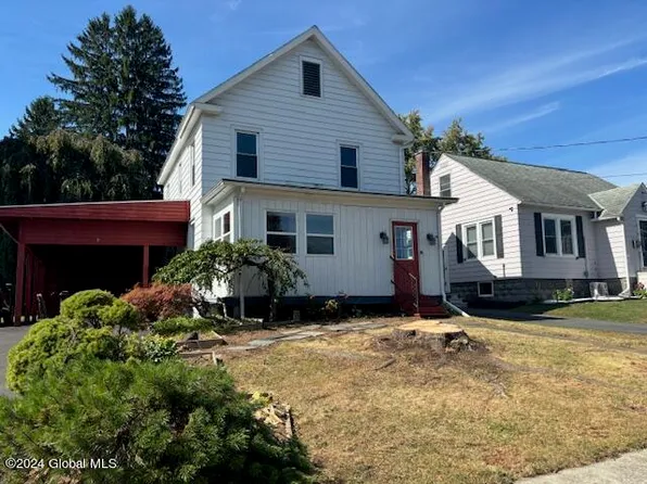 39 McCulloch Avenue, Ravena, NY 12143