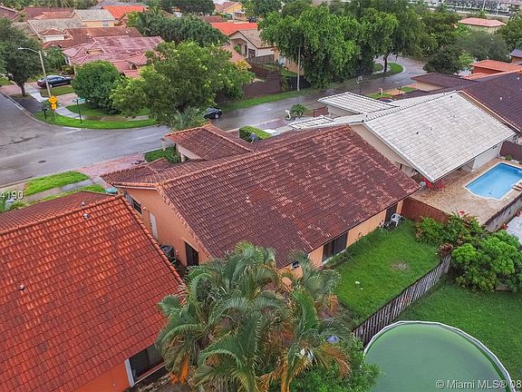 3rd image of 9031 NW 152nd St