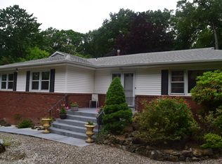 9 Rodman Pl, Spring Valley, NY 10977