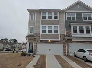 5301 River Reach Dr, Raleigh, NC 27616