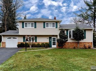 818 Marshall Rd, River Vale, NJ 07675