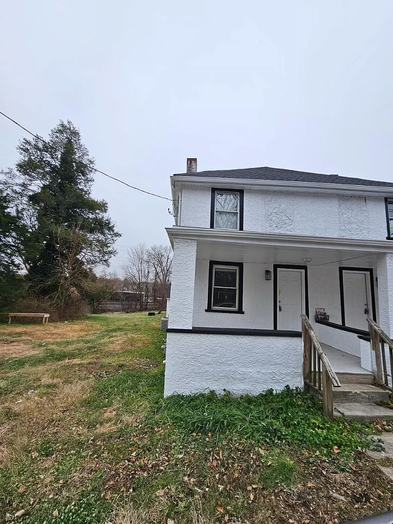 Property Photo - 48 Old Lancaster Rd #3