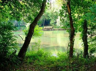 1815 Riverside Rd, Roswell, GA 30076