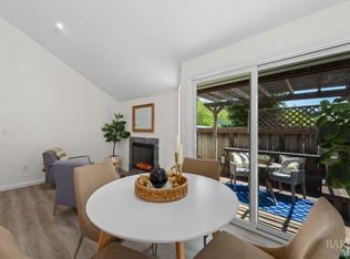 150 Courtyards E, Windsor, CA 95492
