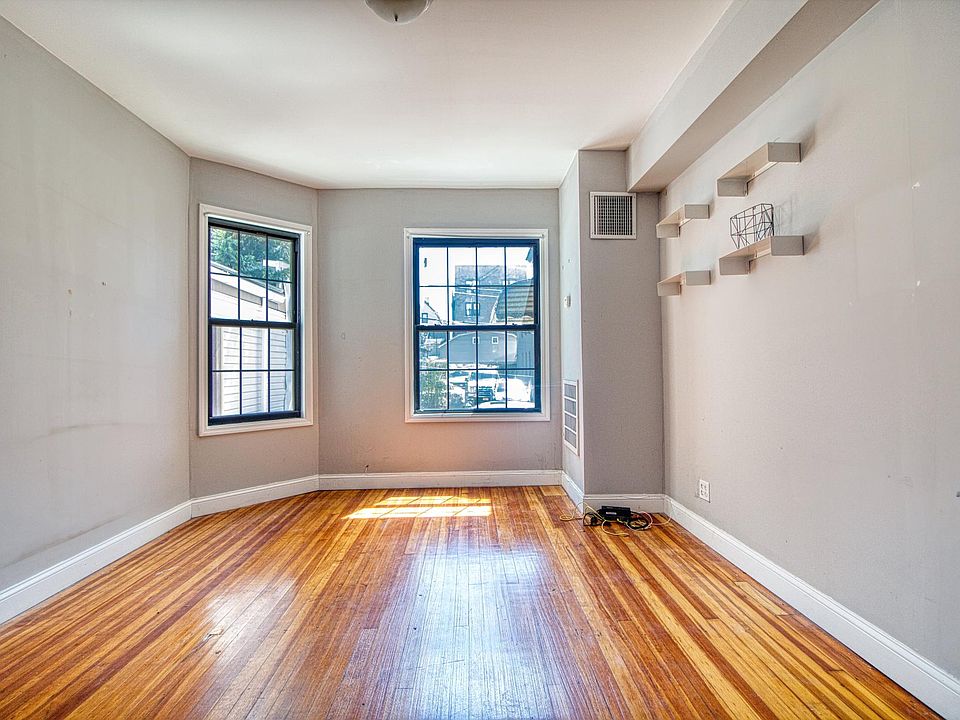1st image of 31 Pearl St #2