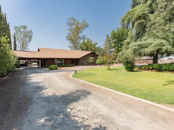 6583 De Woody Ave, Laton, CA 93242