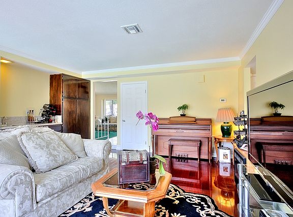4th image of 13173 Briarwood St