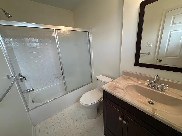 1600 Oakridge Ln — Photo 18