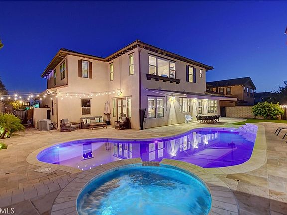 2nd image of 1127 Las Colinas Way