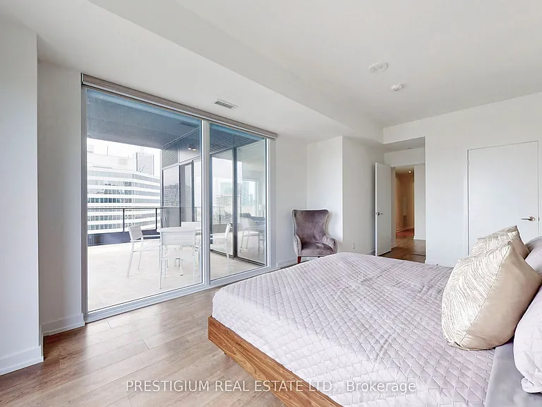 20 Edward St #Penthouse 02 — Photo 15