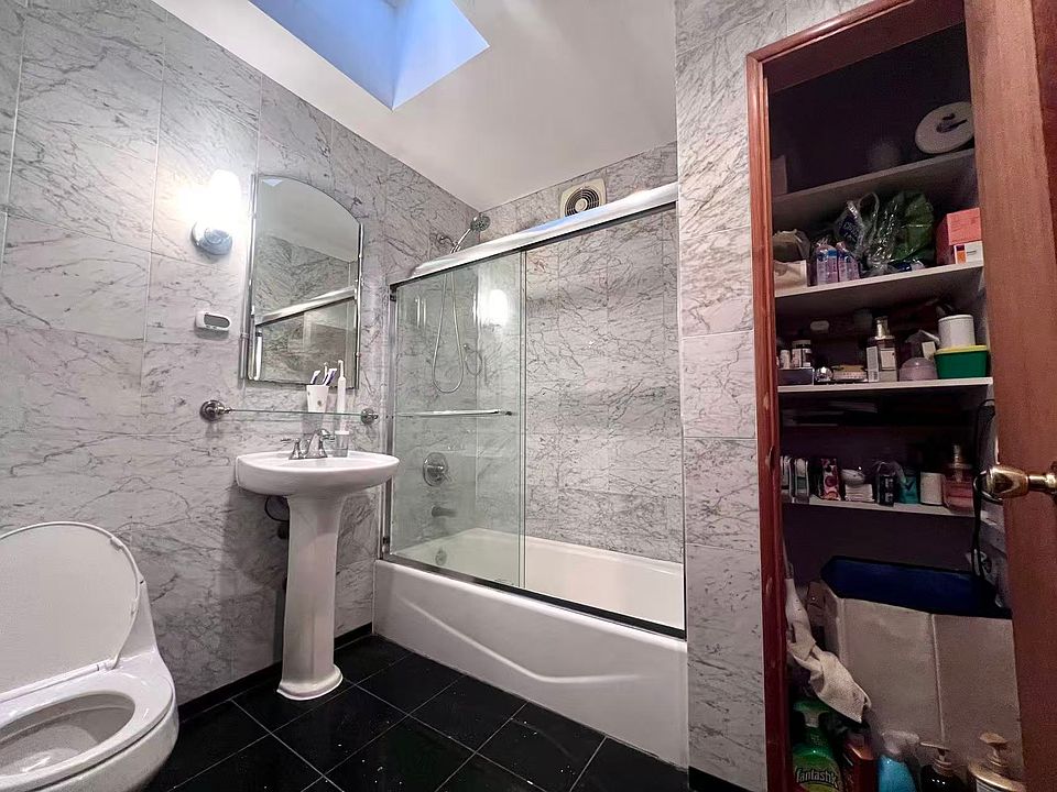 1st image of 55 Avenue 137 St #2