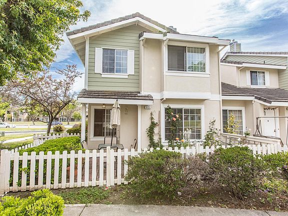 4th image of 5121 Shalimar Cir