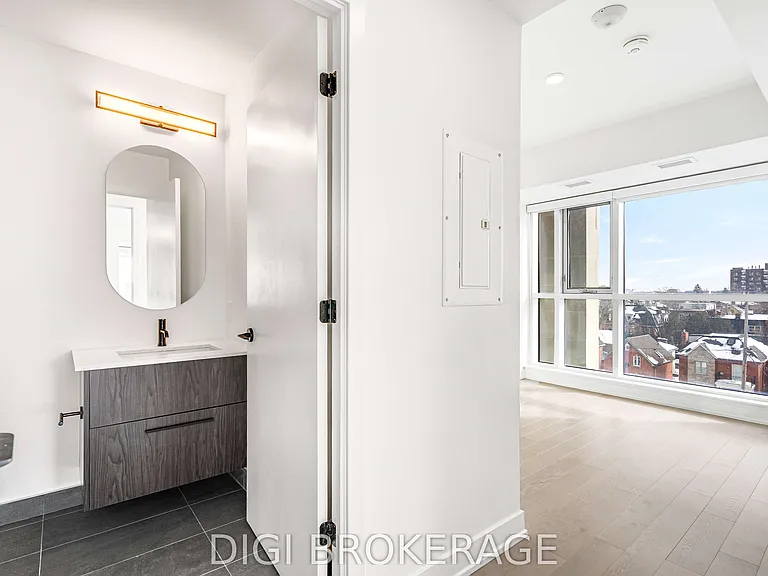 560 Rideau St #703 — Photo 13