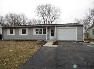 220 Linden Ave, Romeoville, IL 60446