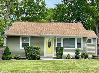 65 Crest Dr, Howell, NJ 07731