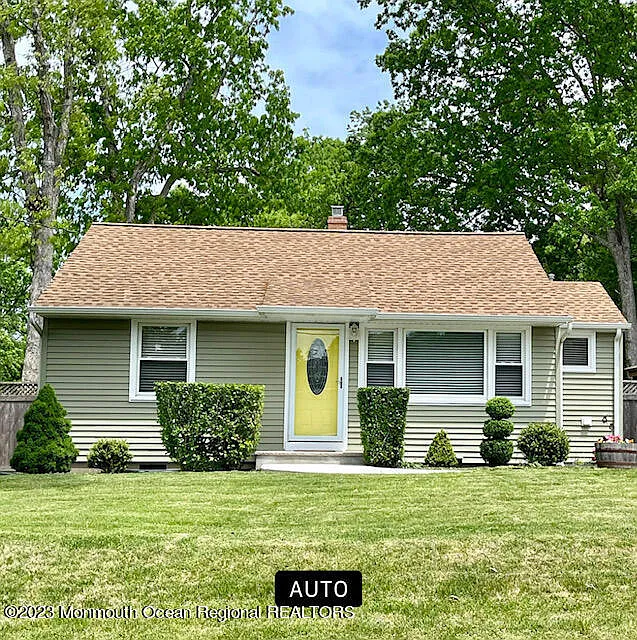 65 Crest Drive photo 1