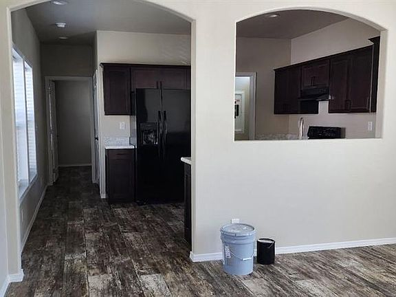 4th image of 72 Great West Ave #64