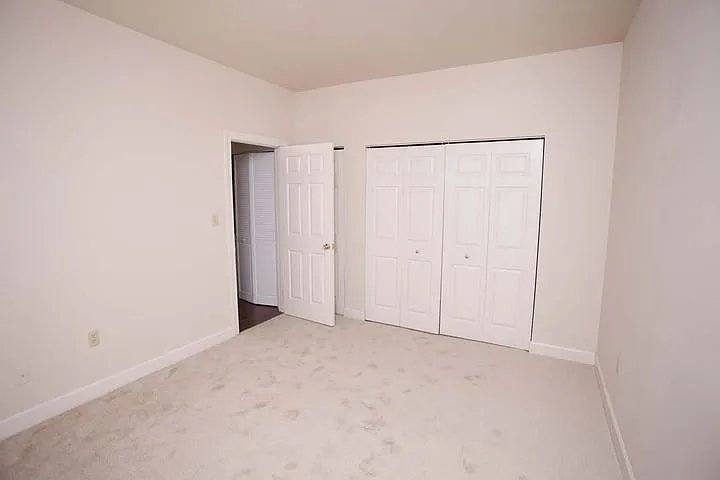 Kingsbury — Photo 128