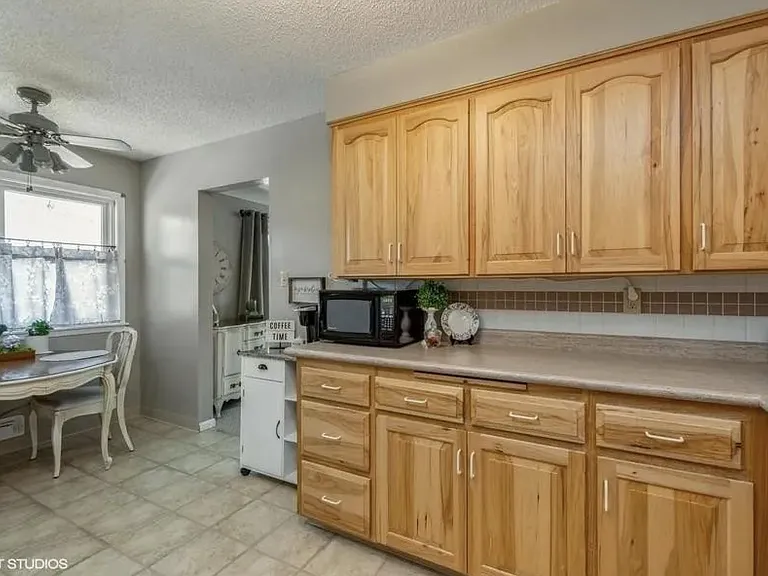 2919 Russell Dr NE — Photo 5