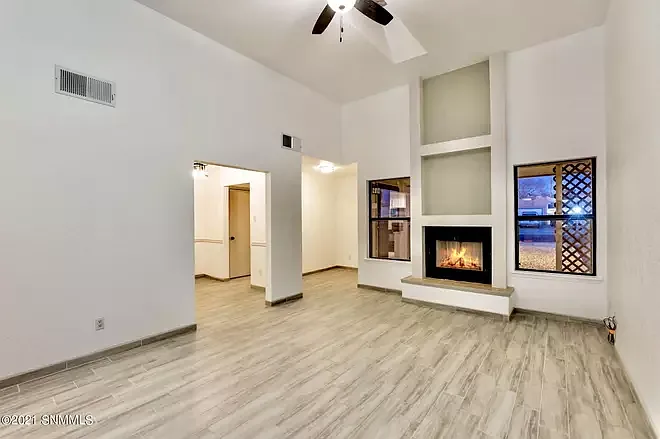 1350 Durazno St — Photo 3