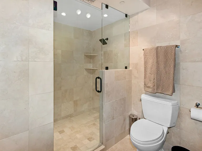 1810 Avenida Del Mundo #1609 — Photo 31