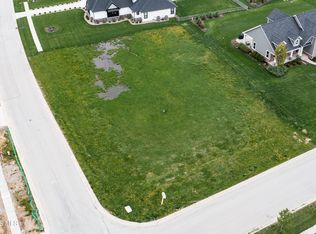 3748 Turtle Creek Dr, Perrysburg, OH 43551