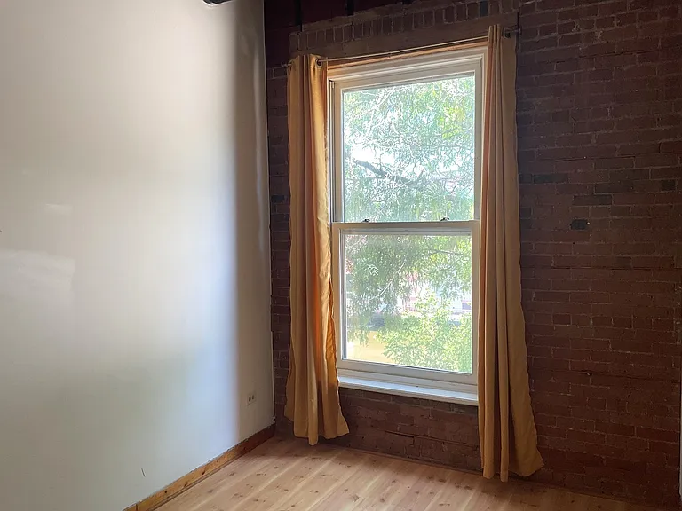 29 W New York St #3 — Photo 12