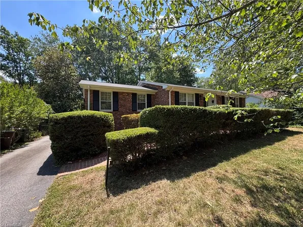4311 Dogwood Dr, Greensboro, NC 27410