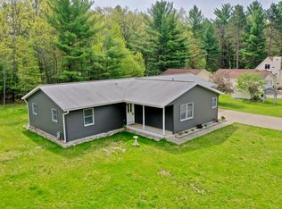 4784 E Higgins Lake Dr, Roscommon, MI 48653