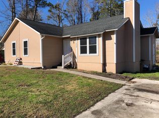 828 Mill River Rd, Jacksonville, NC 28540