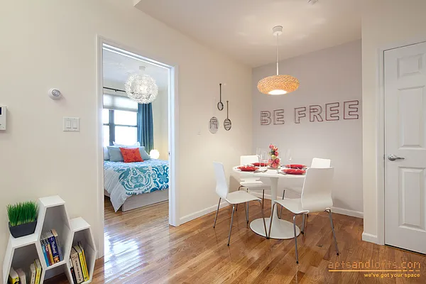 Rented by aptsandlofts.com | media 15
