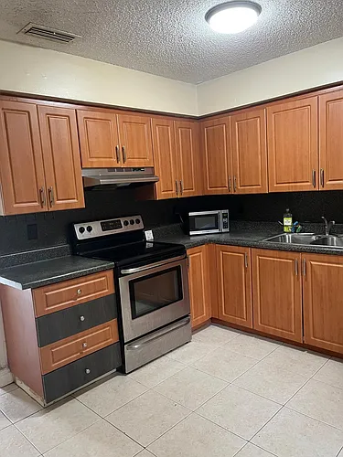 6131 SW 42nd Pl #1-2 Photo 1