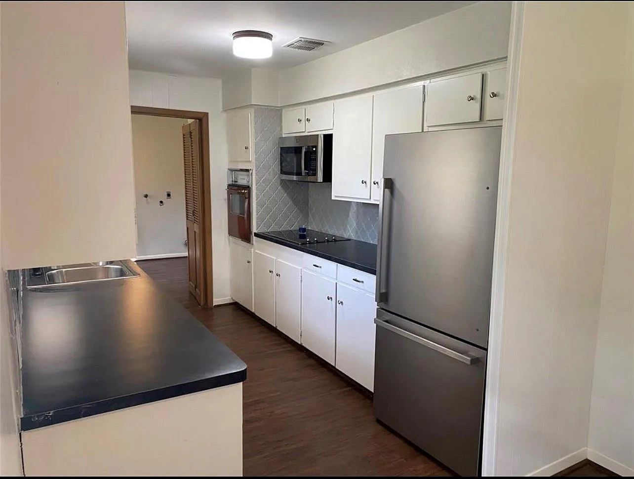3 bed, 1724 sqft, $1,800 — Photo 2