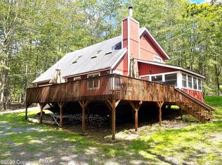202 Mountain View Dr, Pocono Lake, PA 18347