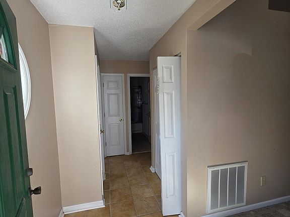 5th image of 1415 Ridge Rd