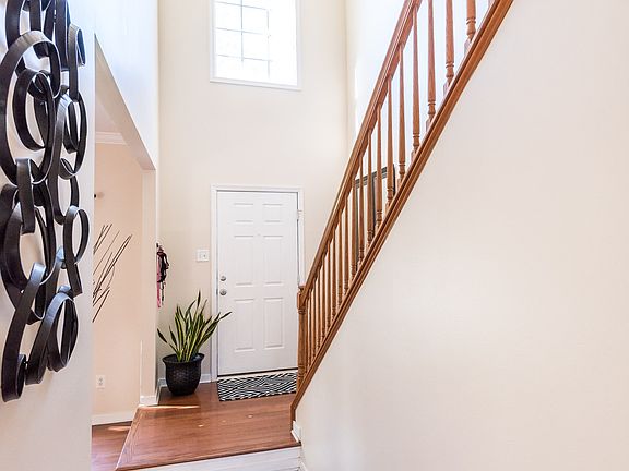 3rd image of 608 Telegraph Woods Ln