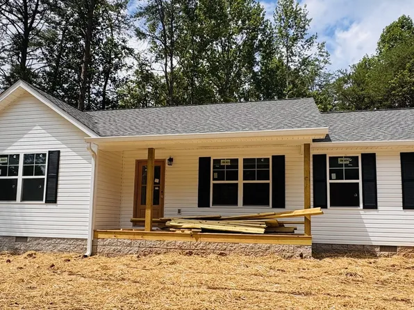 307 Hickory Ln, Sparta, TN 38583