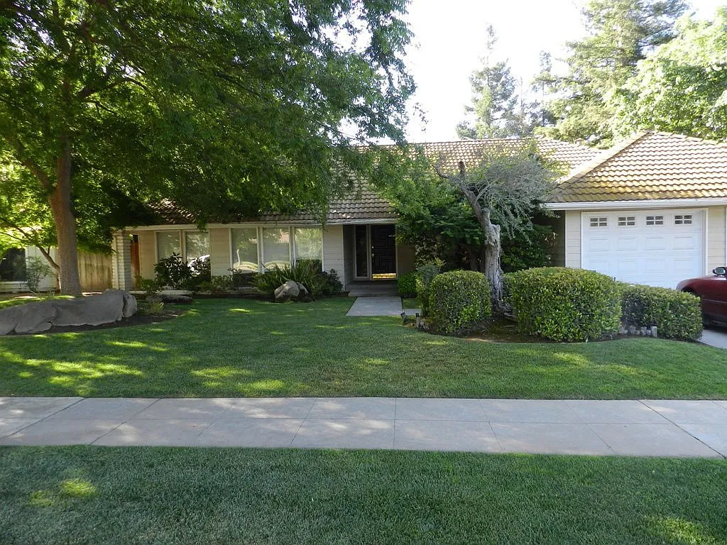 6656 N Malsbary Ave photo 1