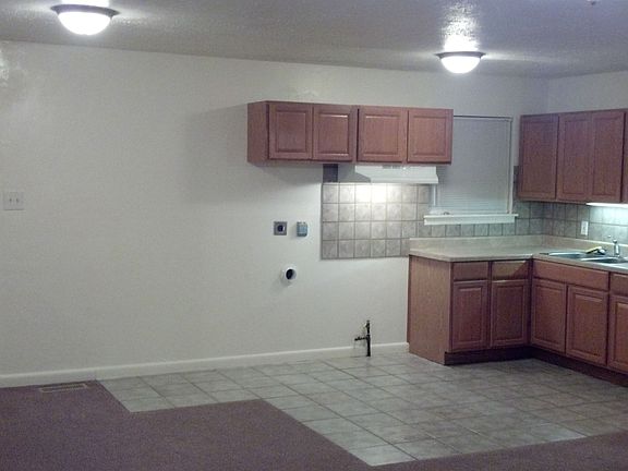 View living rm into kitchen