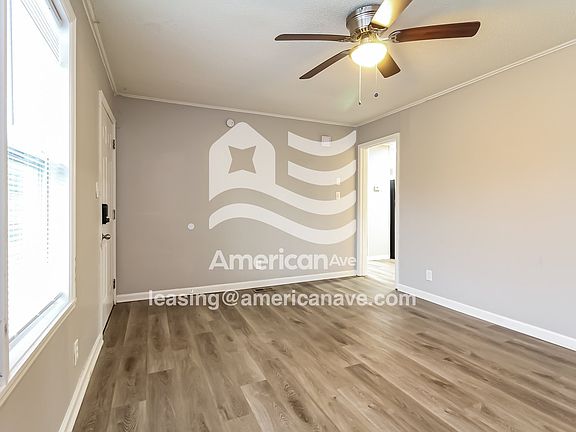 9120_003_wm_-_living_room_13560215.jpg