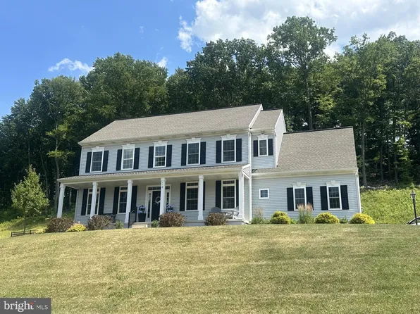 110 Stone Arch Dr, Marysville, PA 17053