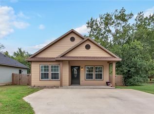 1217 Lincoln St, Bryan, TX 77808