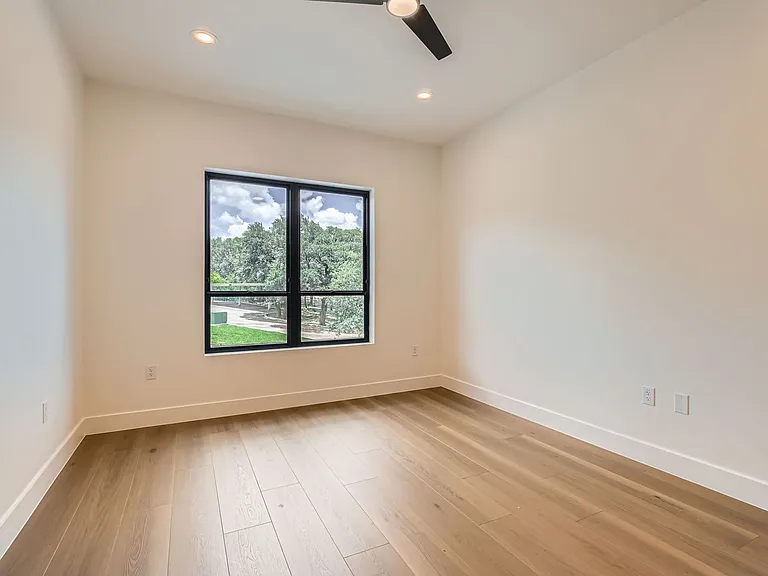 10899 S Hausman Rd #201 — Photo 22