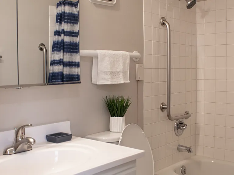 Legacy Crossings Apartment Living — Photo 28