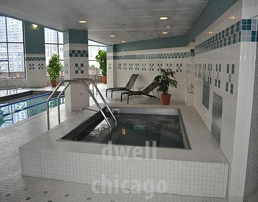 4th image of 400 N McClurg Ct APT 1904