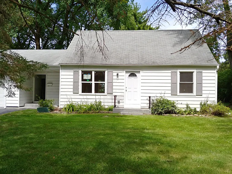 356 Highland Rd — Photo 1