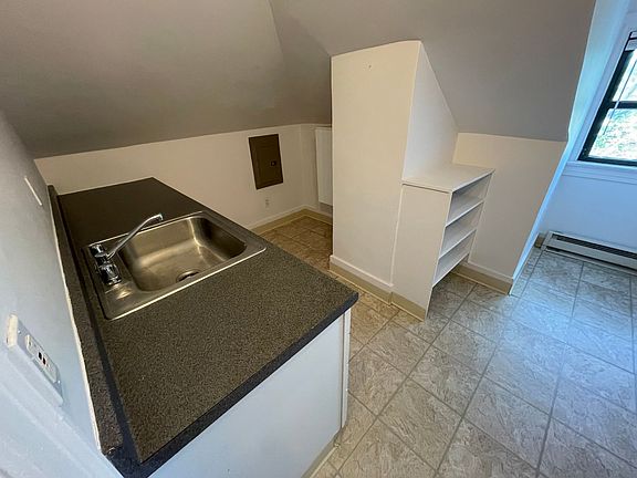 4th image of 129 N Homewood Ave #3