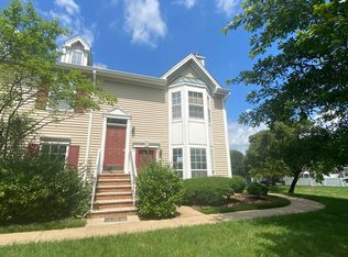 28 Columbus Dr #216, Franklin Park, NJ 08823