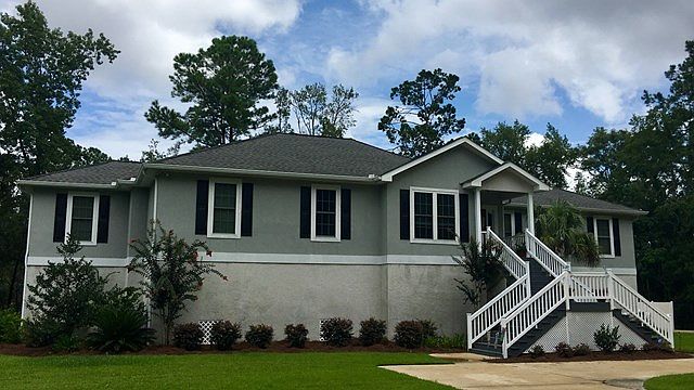 1st image of 223 Stillwater Dr